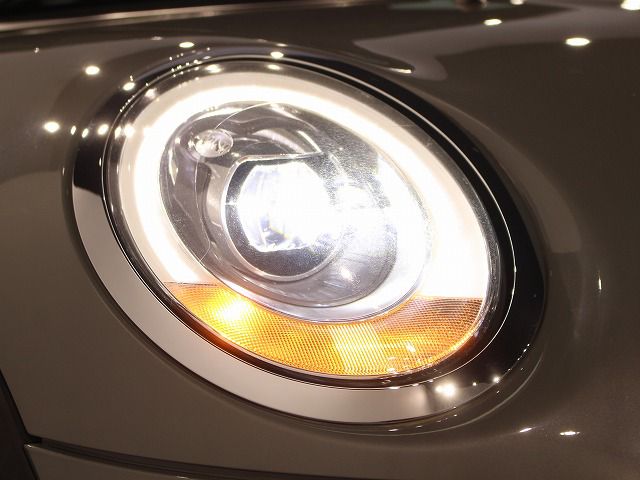 F55 COOPER D (AT)