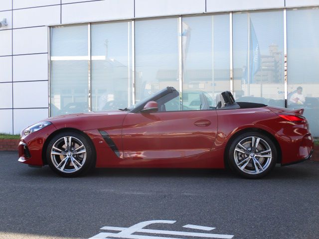 G29 z4 sDrive20i RHD