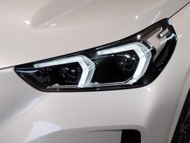U11 iX1 xDrive30