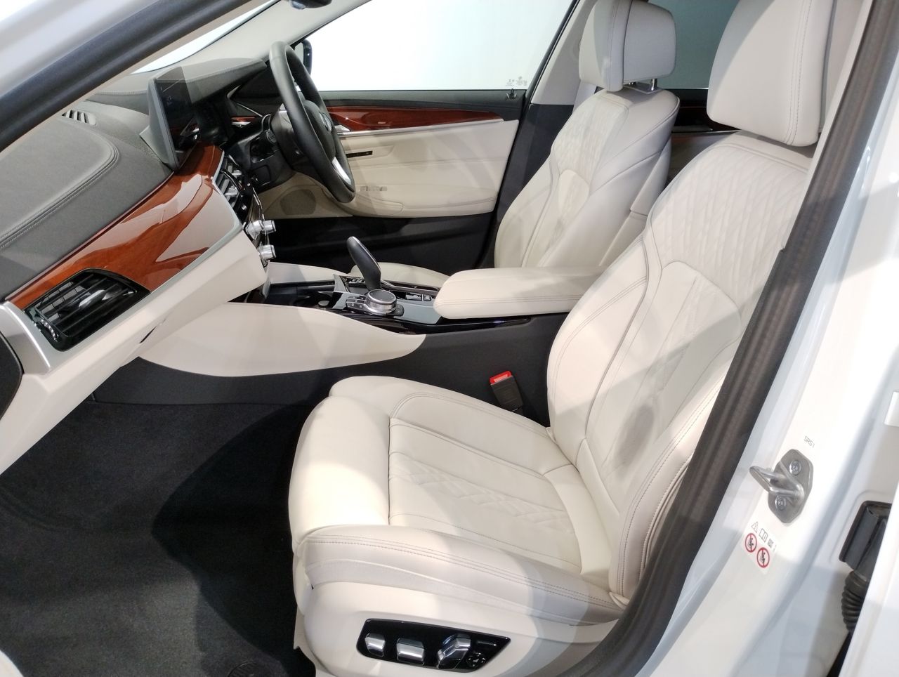520i Sedan RHD