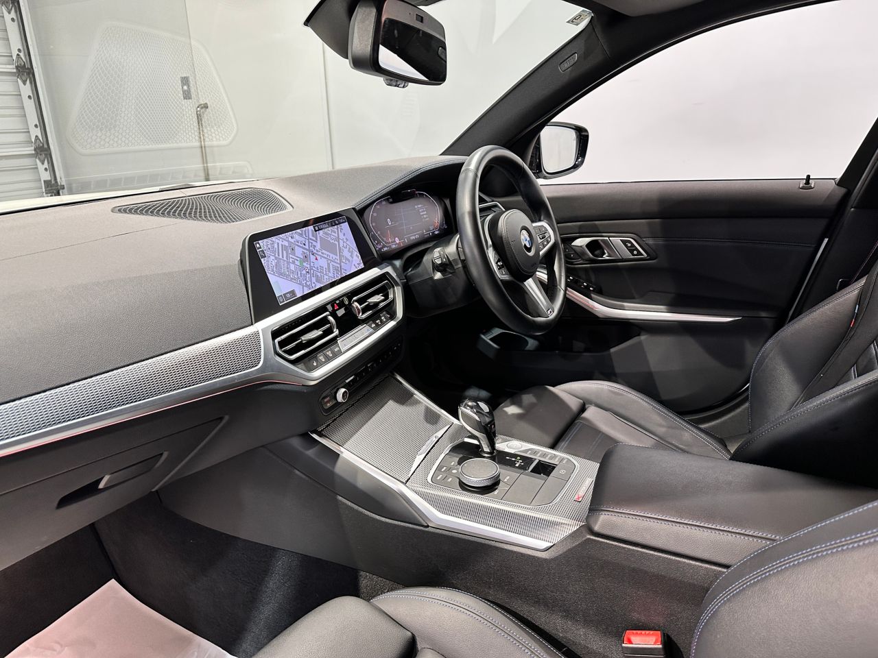 G20 320d xDrive RHD Saloon