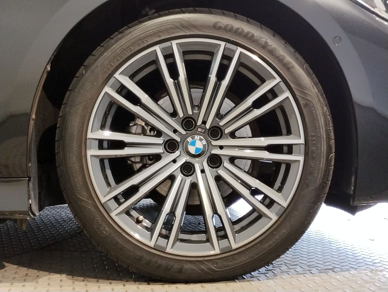 G21 318i Touring