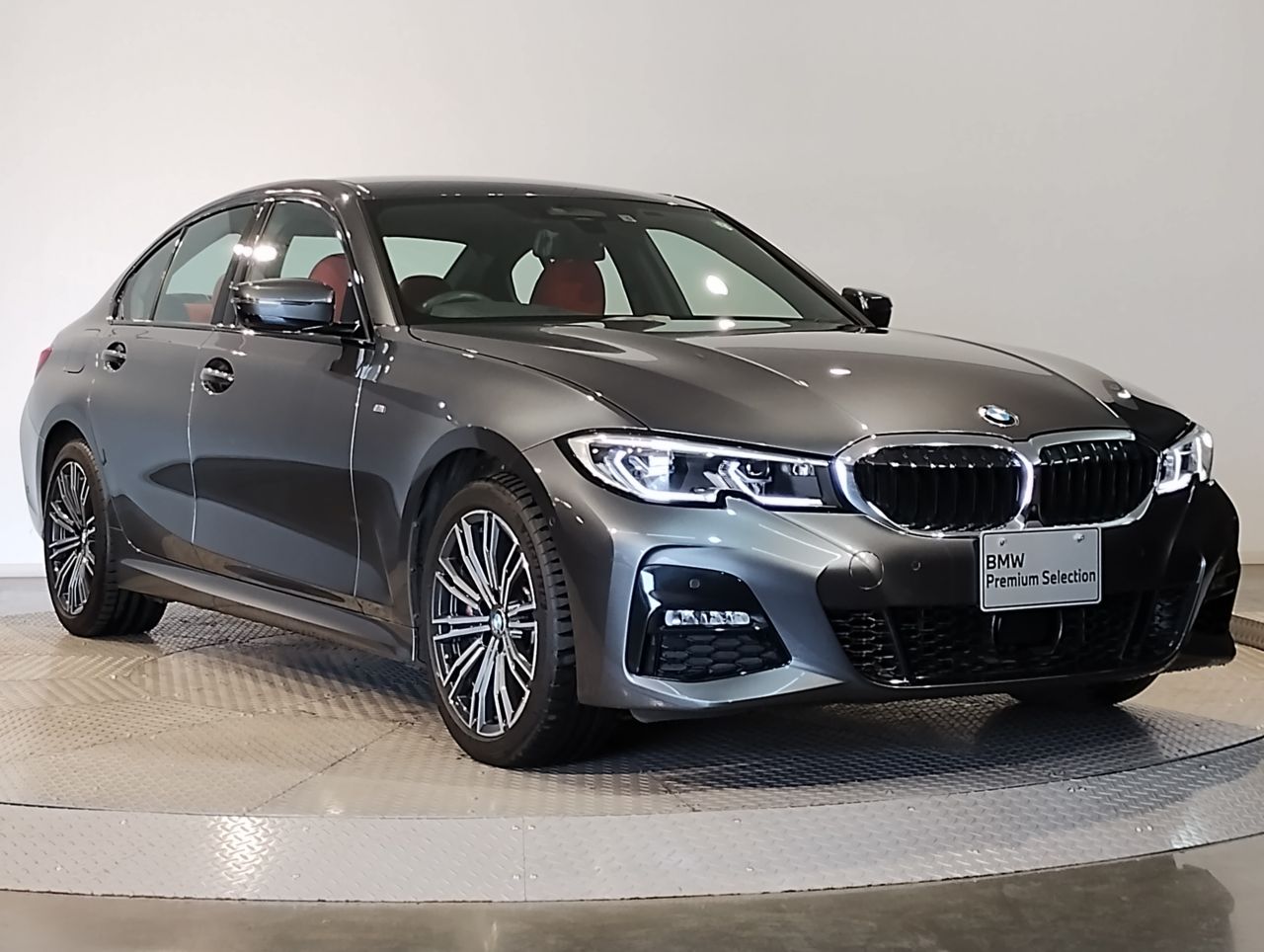 G20 330e Saloon RHD