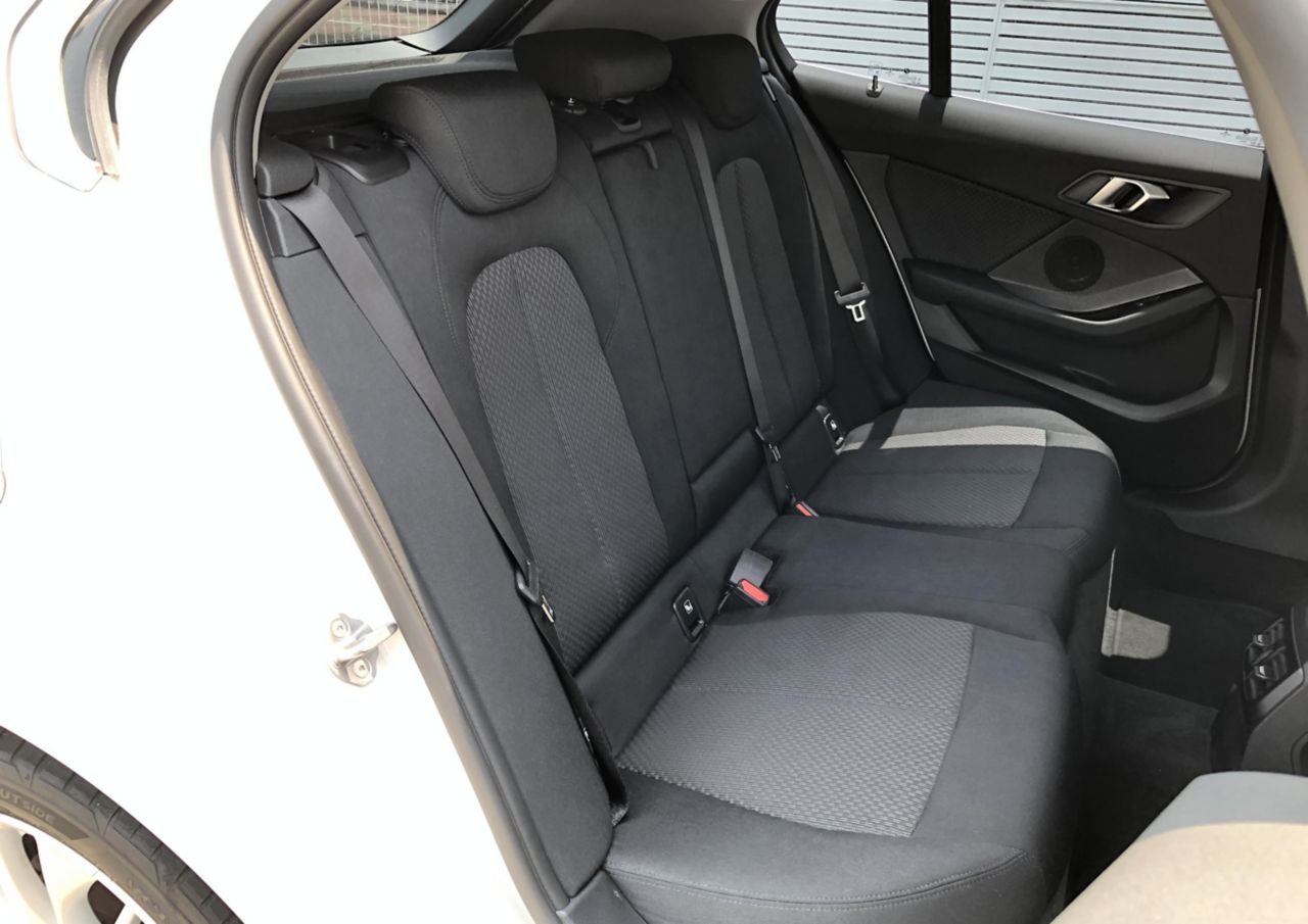 F40 118d Sports Hatch 5-door B47 2.0d
