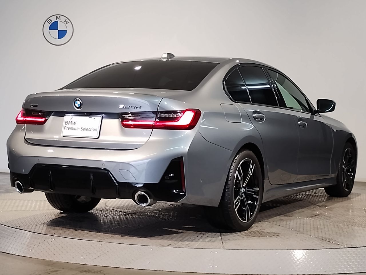 320d xDrive Berline RHD