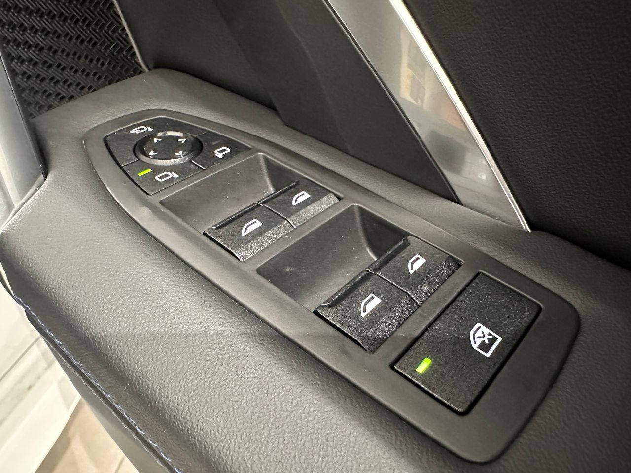 iX2 xDrive30 MSP