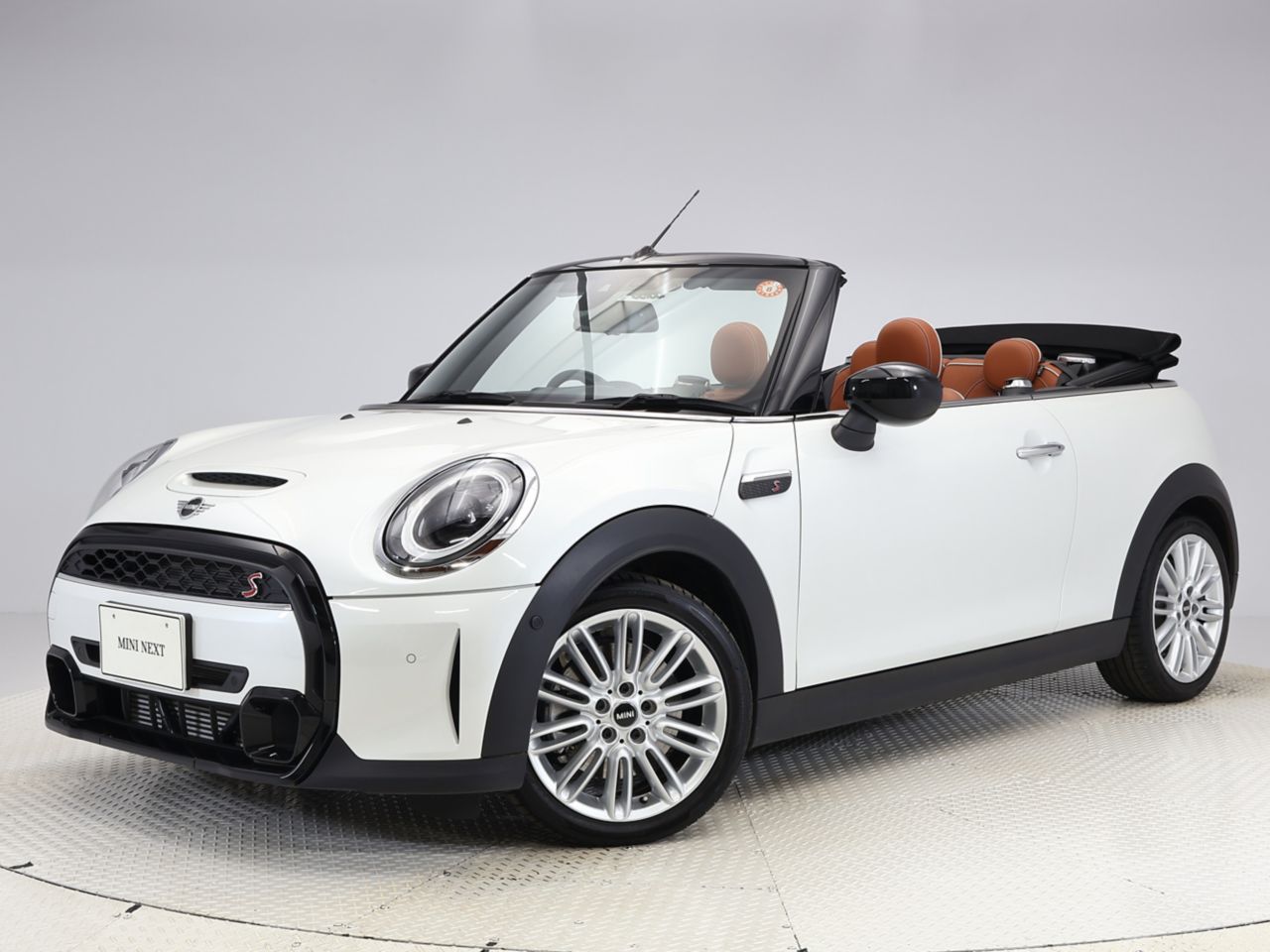 MINI COOPER S CONVERTIBLE.