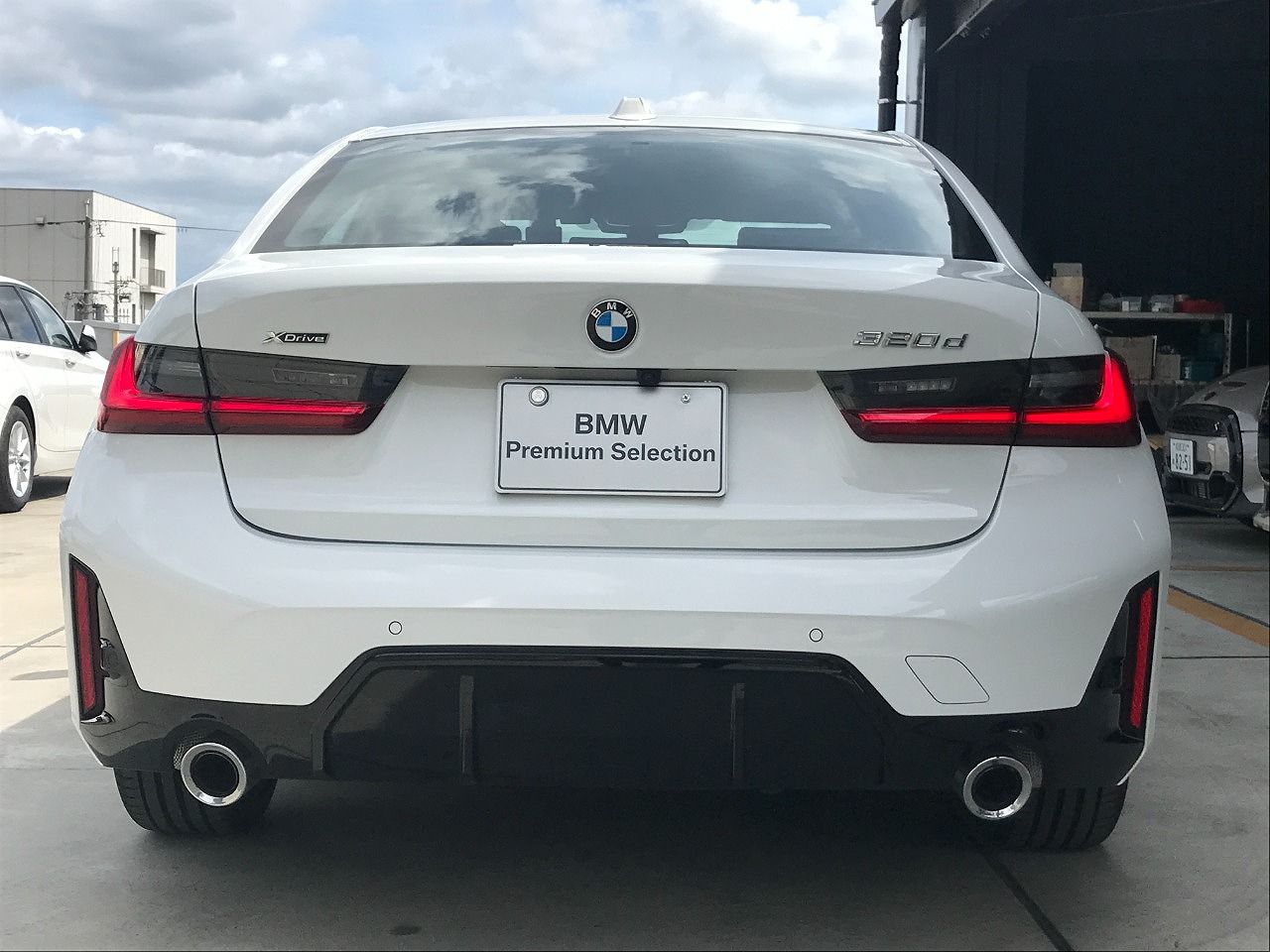 320d xDrive Berline RHD