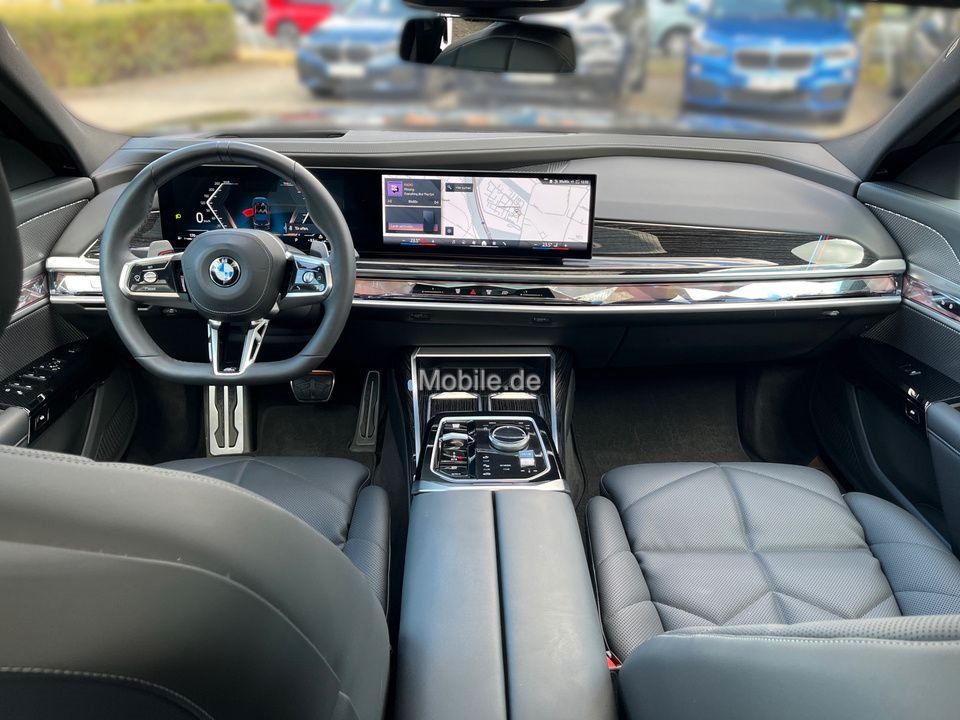 BMW 740