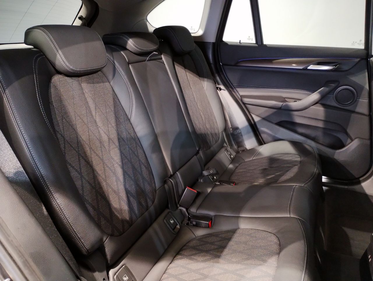 X1 sDrive18i RHD