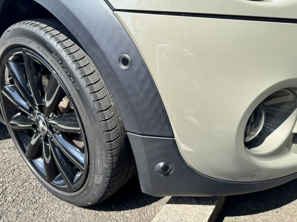 F55 COOPER S D(AT)
