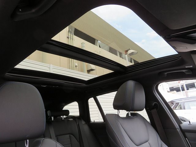G21 M340i xDrive Touring LCI RHD