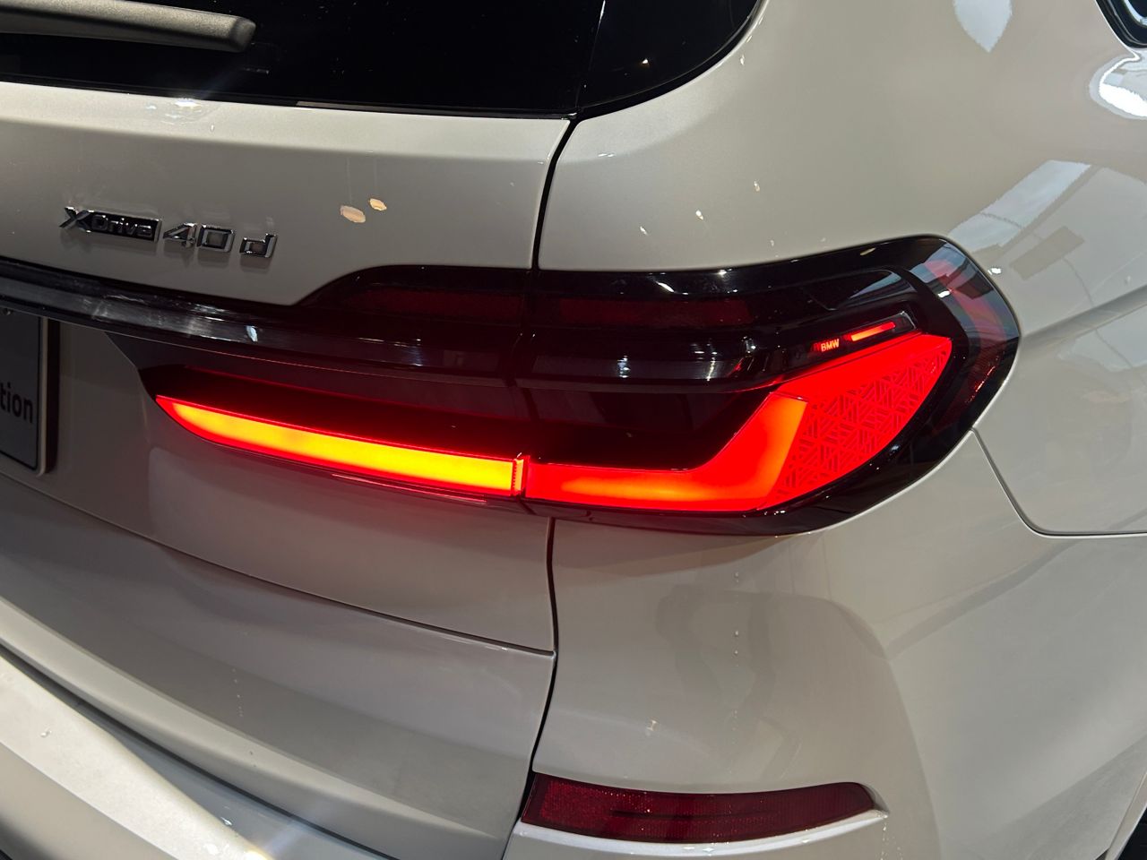 X7 xDrive40d RHD US