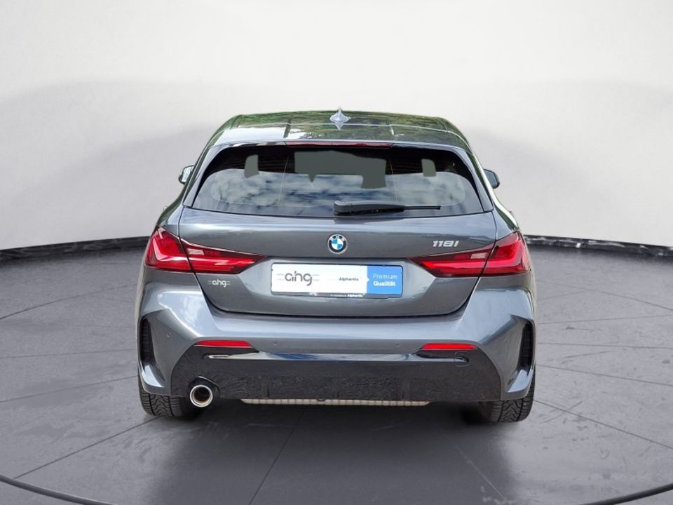 BMW 118