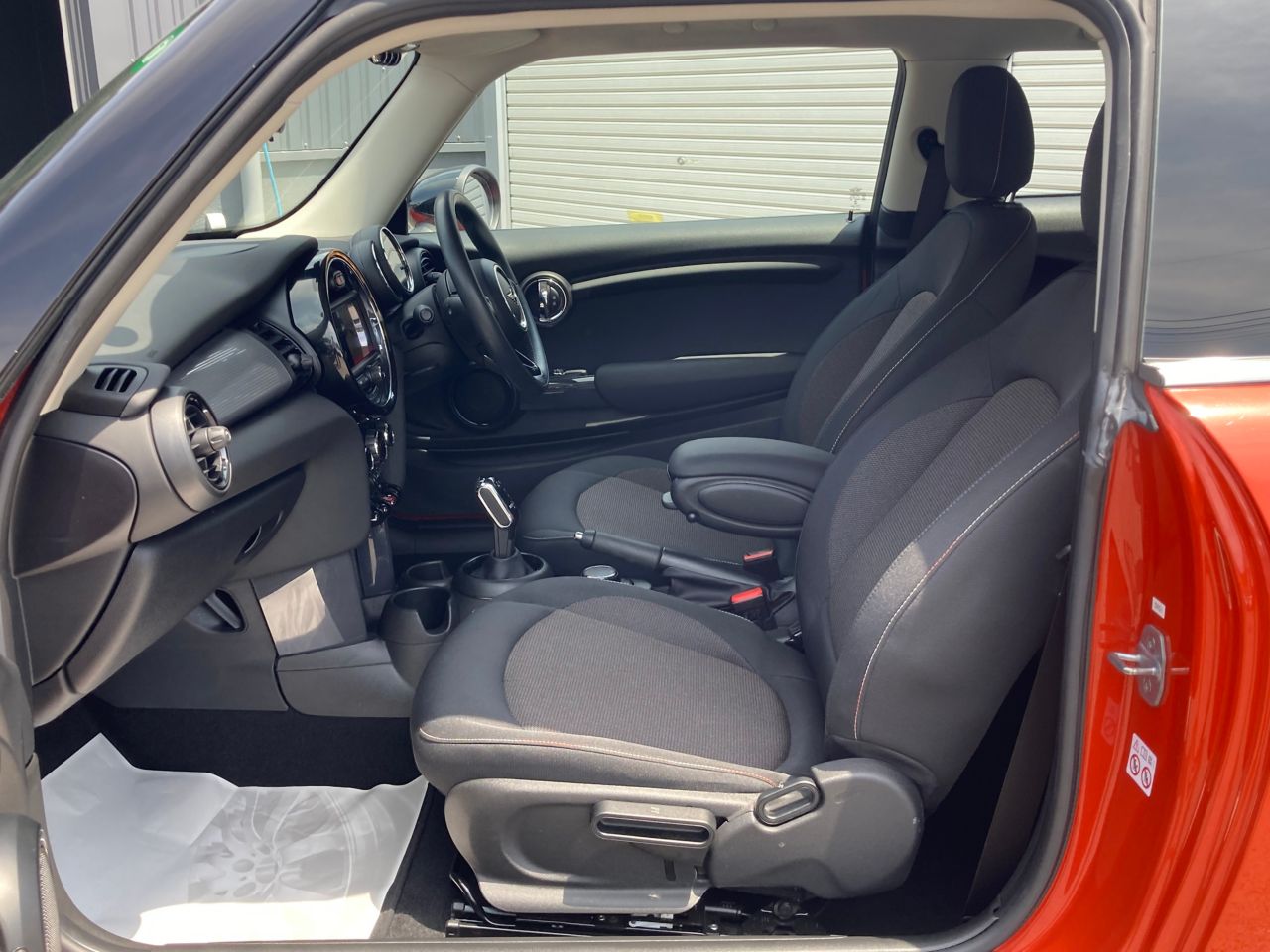 F56 MINI Cooper 3-Door Hatch LCI