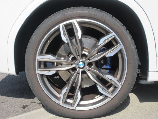 G01 X3 M40i RHD ZA