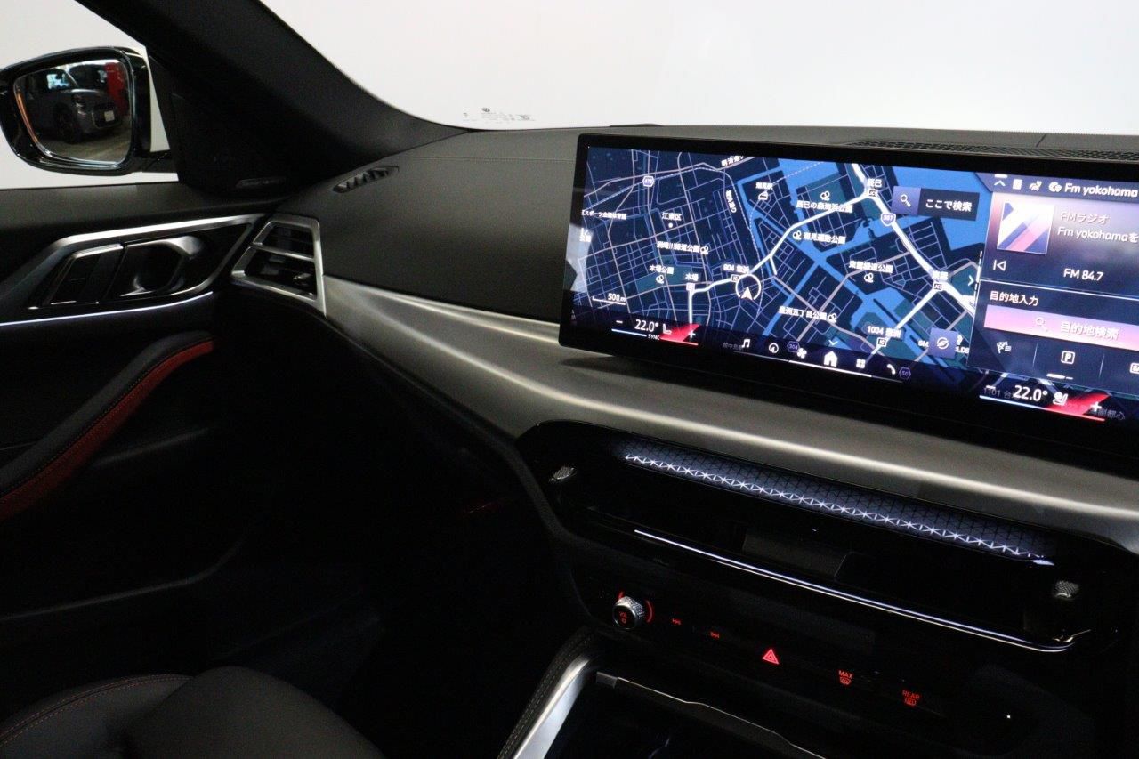 G** ***i G*** C**** ***