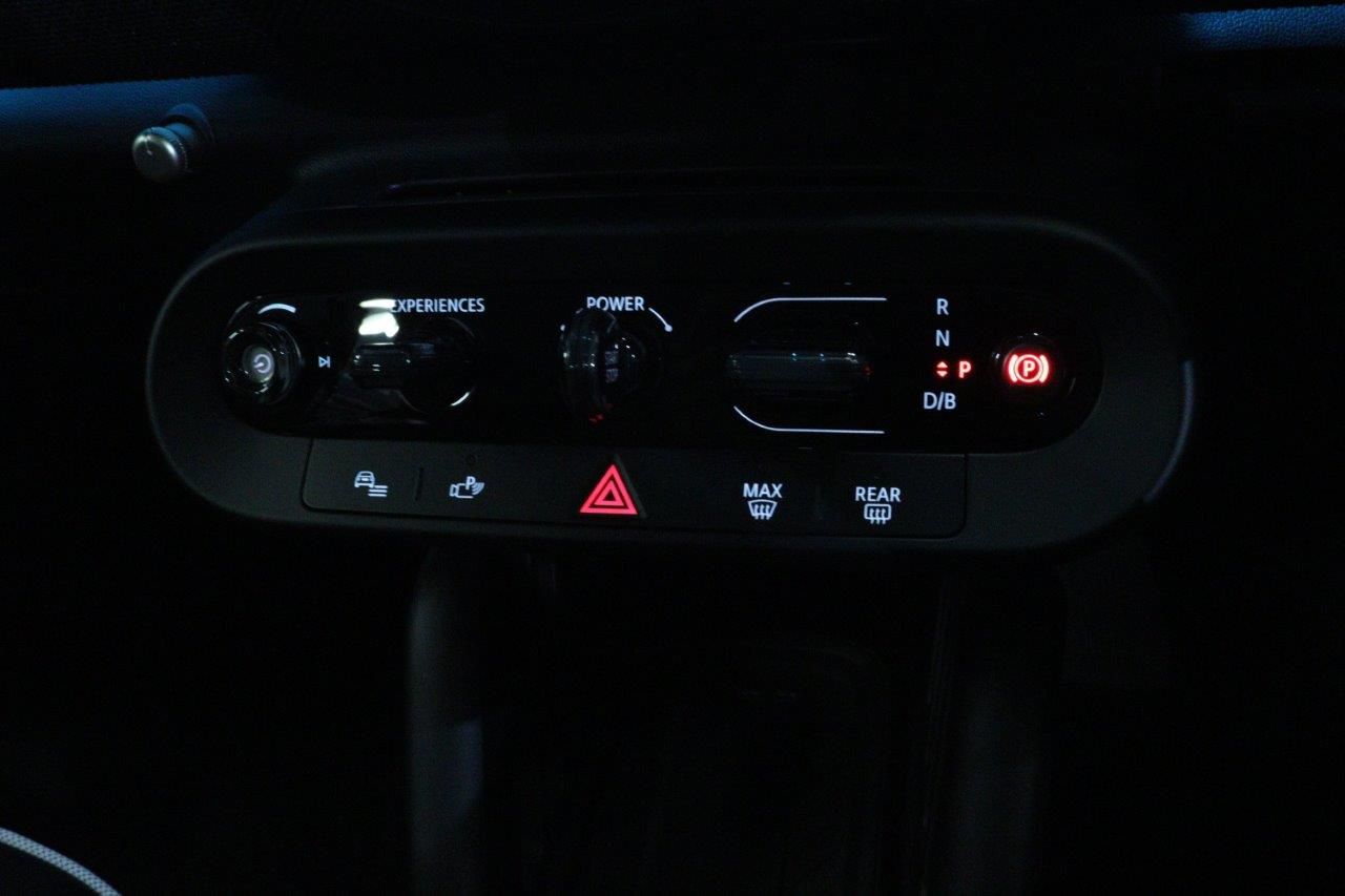 J05 MINI Aceman E