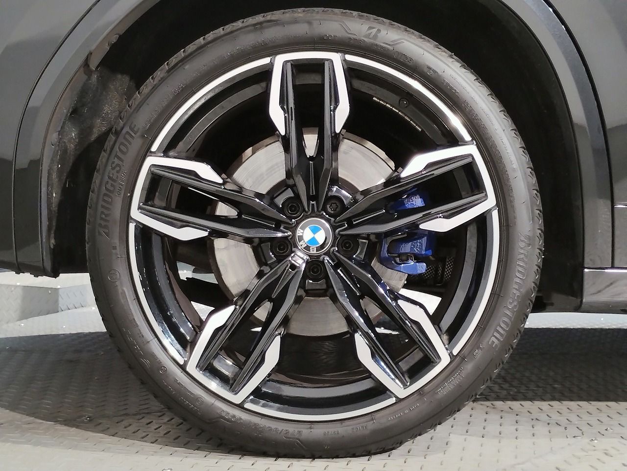 G01 X3 M40d RHD LCI ZA