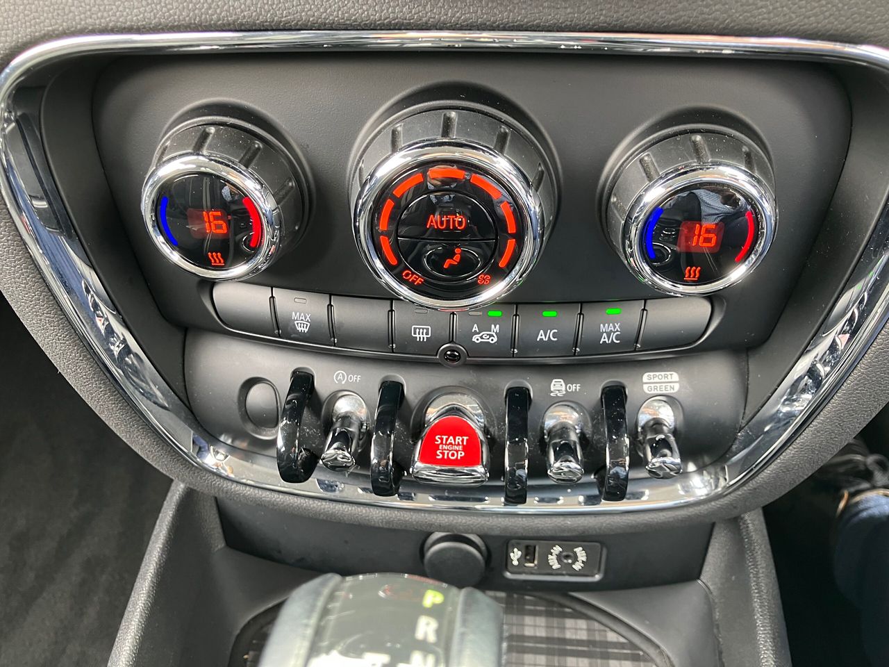 MINI CLUBMAN COOPER S D