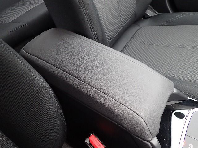 F40 118d Sports Hatch 5-door B47 2.0d