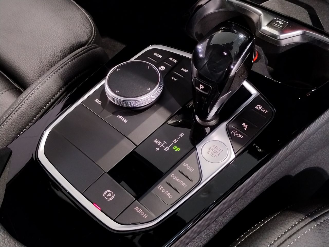F4* **35i xDrive **** ***** B48 2.0i