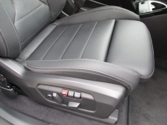 U11 iX1 xDrive30