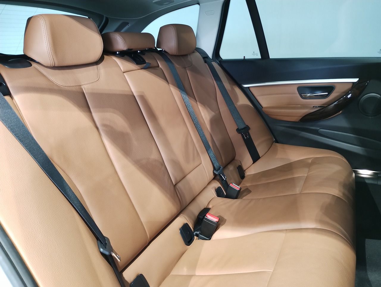 320I TOURING RHD