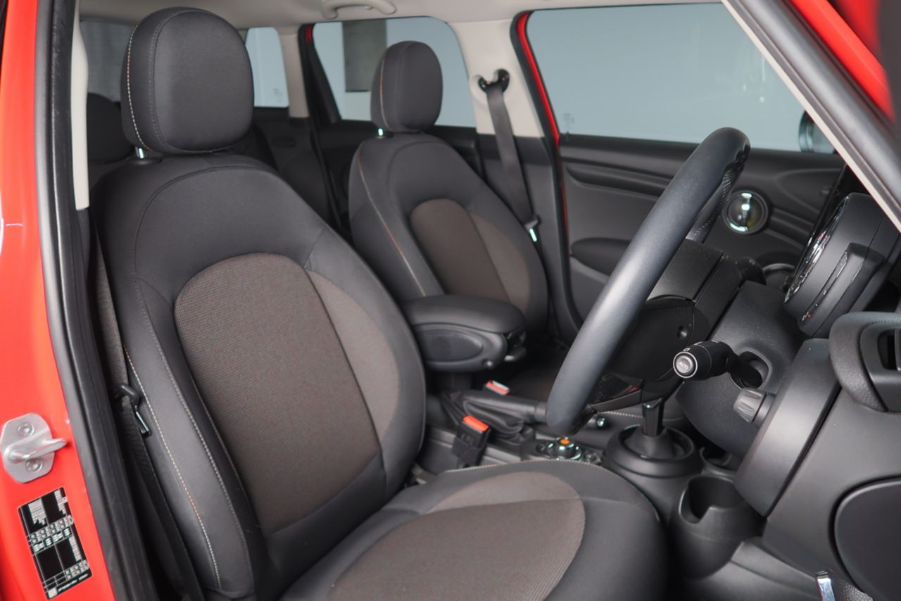 F55 MINI Cooper 5-Door Hatch LCI