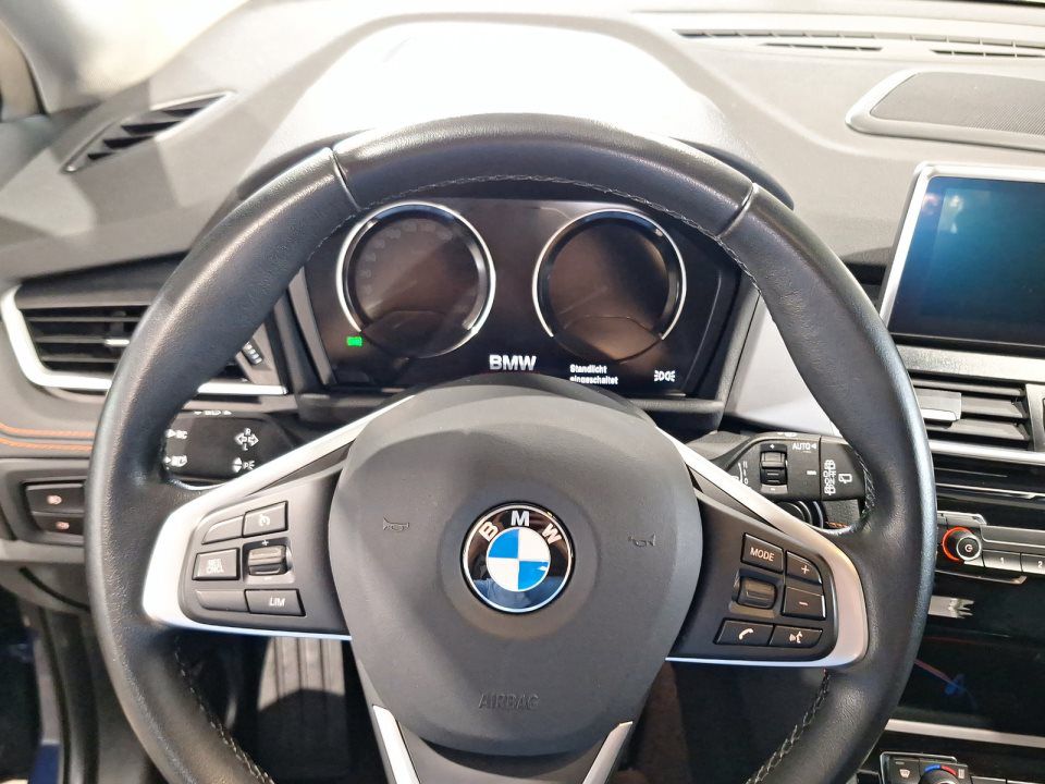 BMW 218