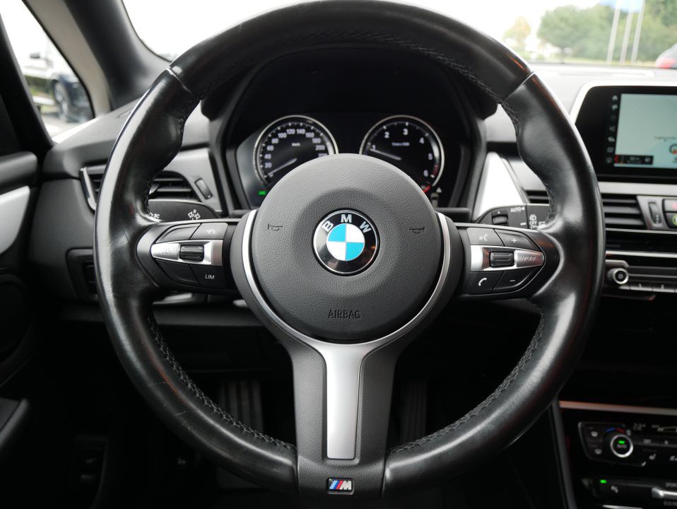 BMW 218