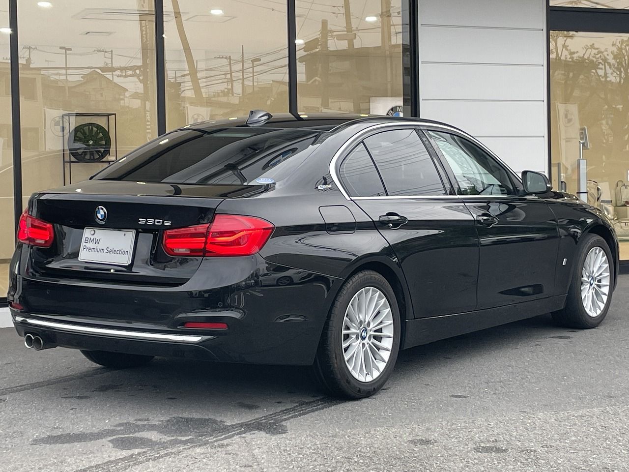 330E IPERFORMANCE SEDAN RHD