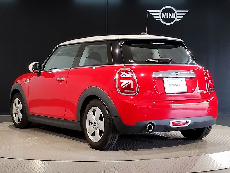 F56 COOPER D (AT)