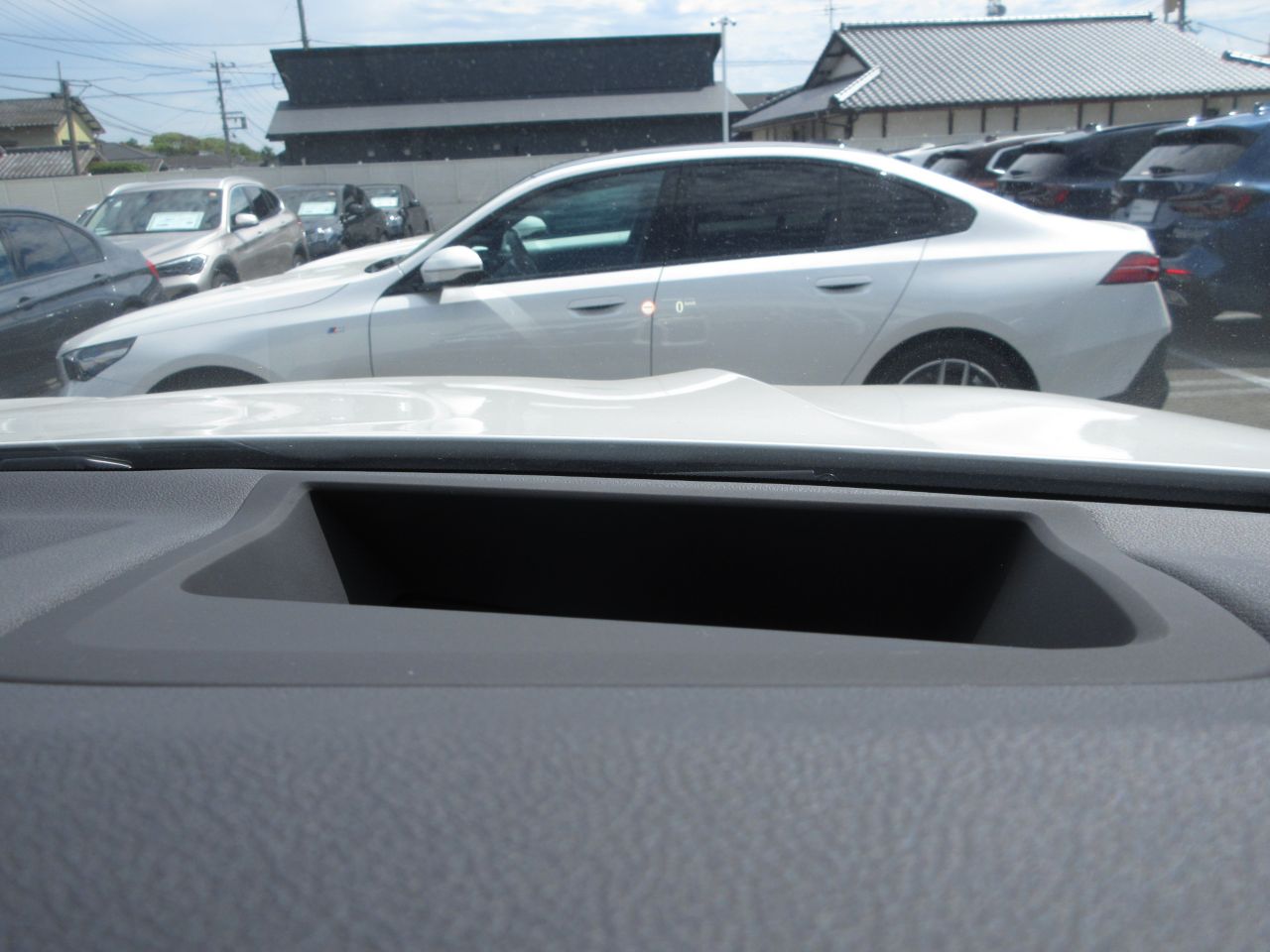 X* M50i RHD