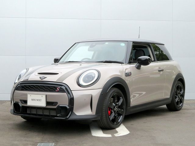 THE NEW MINI COOPER S 3 DOOR.