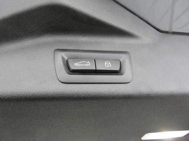 X5 xDrive30d RHD