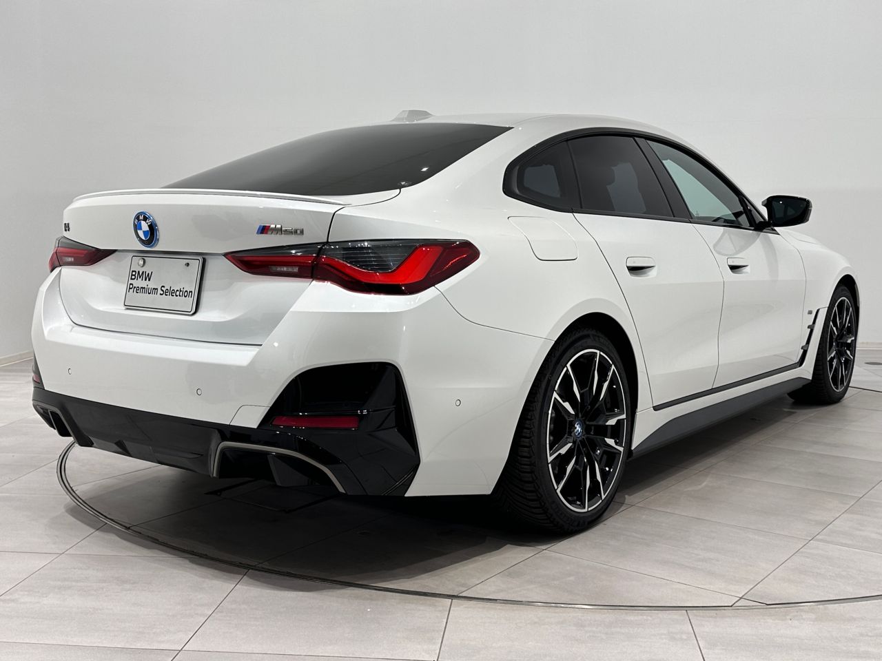 G26 i4 M50 RHD