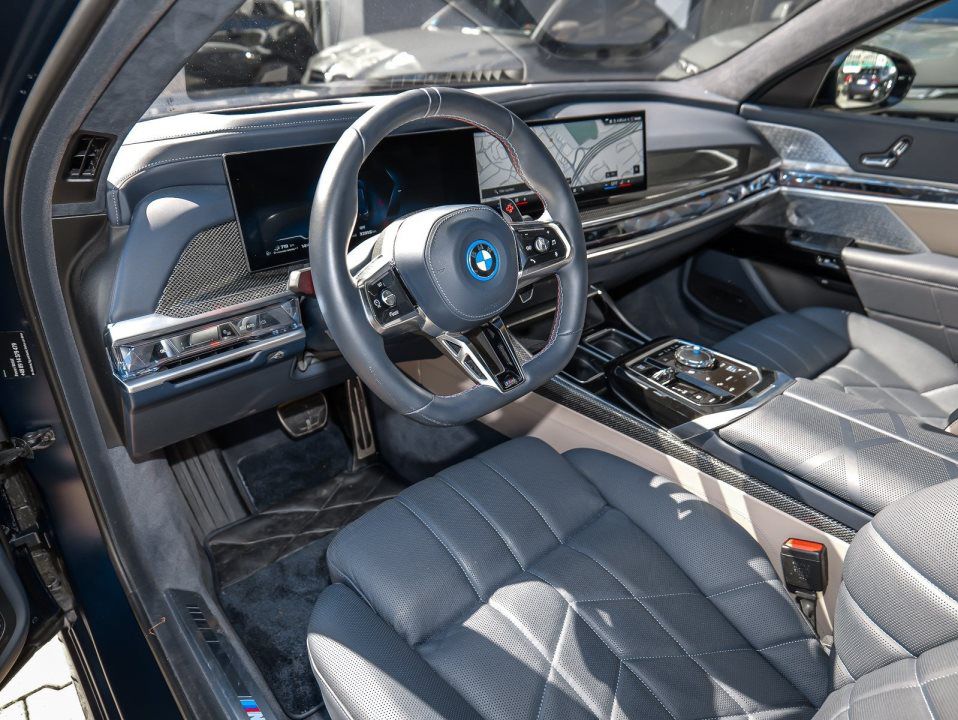 BMW 760