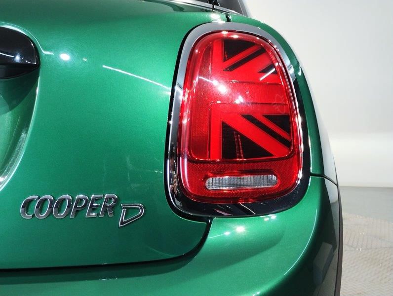 MINI F55 Cooper D 5dr Hatch LCI