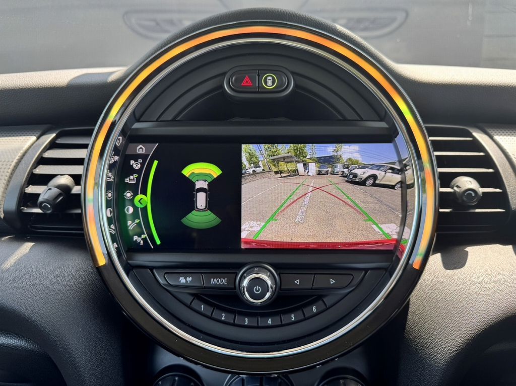 F56 COOPER D (AT)