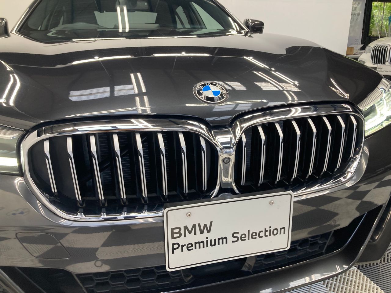 520d xDrive Sedan RHD