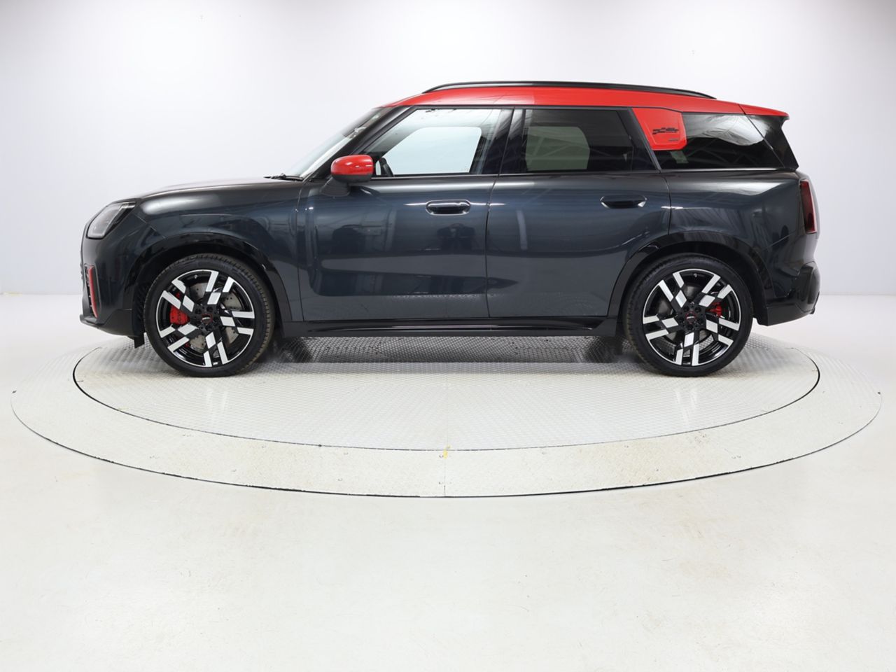 U25 MINI John Cooper Works Countryman ALL4