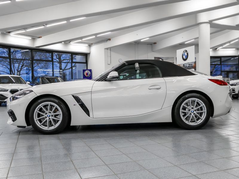 Z4 sDrive20i