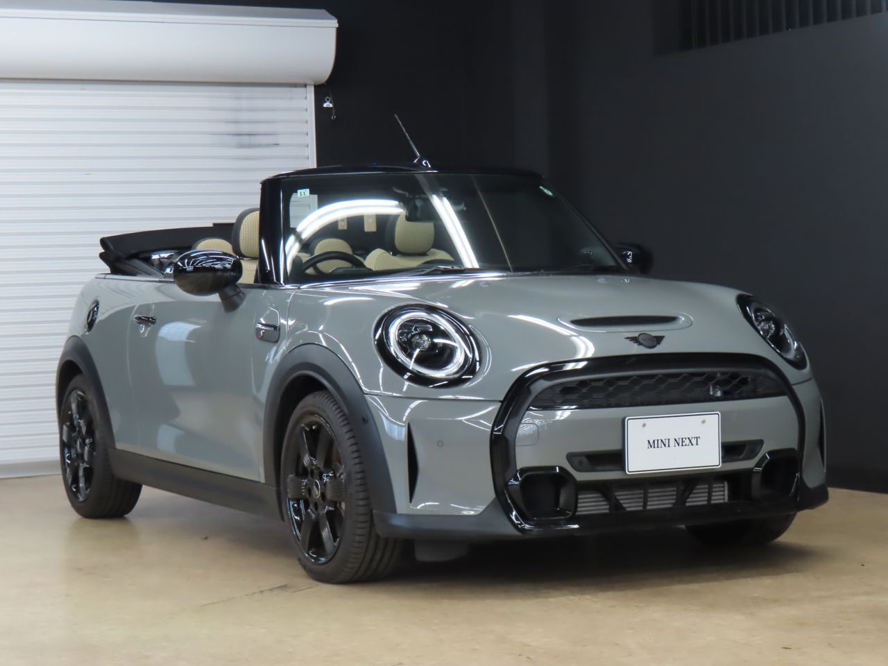 THE NEW MINI COOPER S CONVERTIBLE.