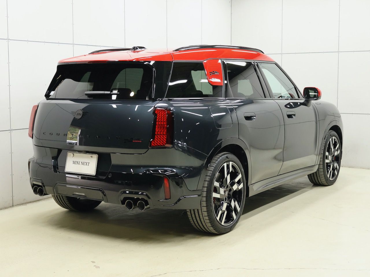 U25 MINI John Cooper Works Countryman ALL4