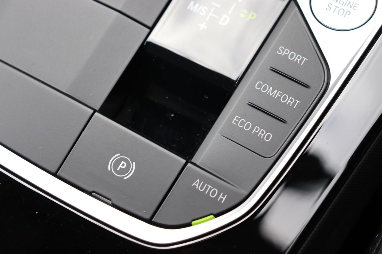 F40 118d Sports Hatch 5-door B47 2.0d