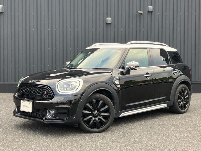 MINI COOPER D CROSSOVER.