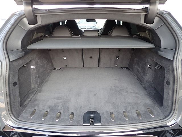 XM RHD
