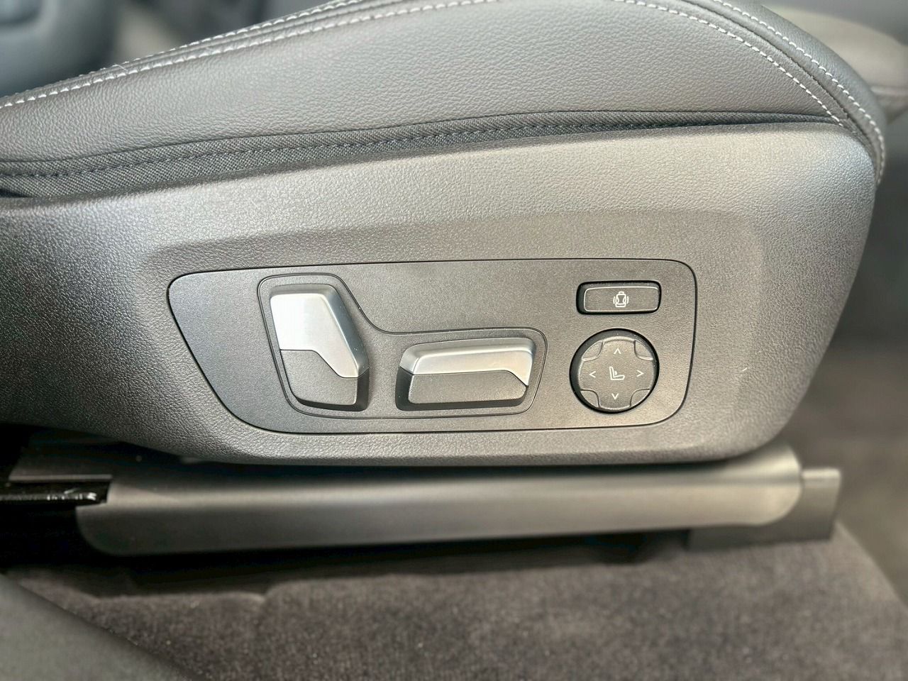 G01 X3 xDrive20d RHD ZA LCI