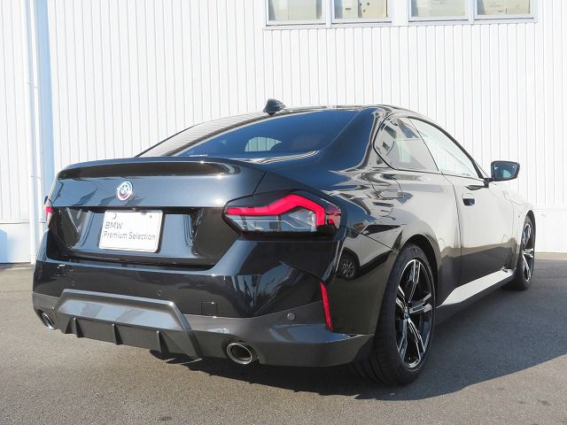 G42 220i Coupe